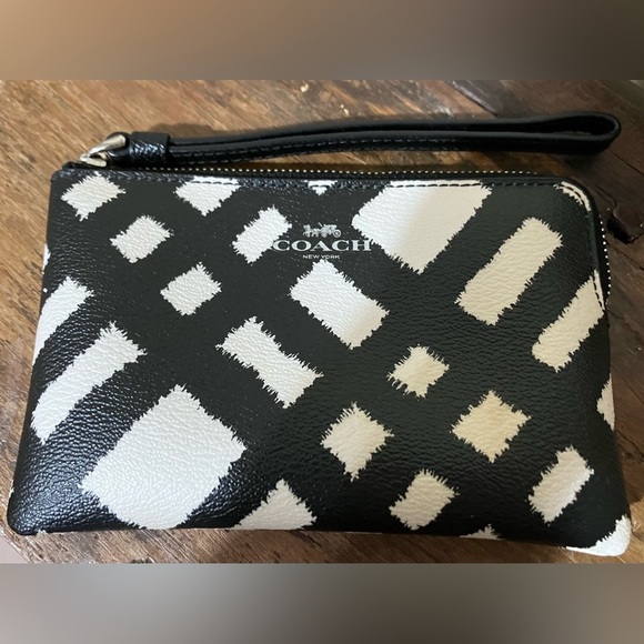 Coach Monochrome Patterned Wristlet - Picture 1 of 10